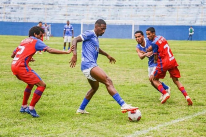 Goytacaz é um dos mais tradicionais clubes do interior do Rio e foi vice-campeão da Série B do Brasileiro em 1985. Hoje, pede licença e não jogará a Terceirona do Carioca -  (crédito:  Goytacaz - Instagram @goytacazfc)