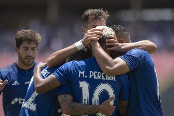 William, camisa 12, é celebrado após abrir o placar para o Cruzeiro - (crédito: Foto: Staff Images / Cruzeiro) William, camisa 12, é celebrado após abrir o placar para o Cruzeiro - (crédito: Foto: Staff Images / Cruzeiro)