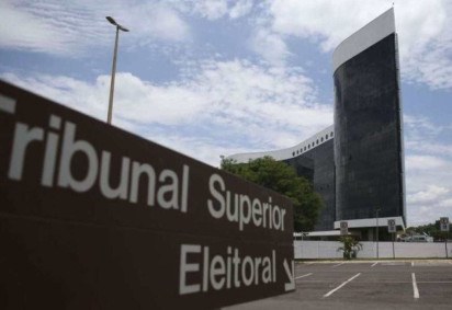 O eleitor pode consultar a situação eleitoral no site do TSE -  (crédito: José Cruz/Agência Brasil)