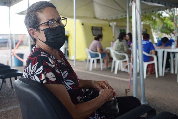 Maria Zenaide de Almeida chegou à tenda de Samambaia com calafrios e fraqueza. Suspeita é de dengue