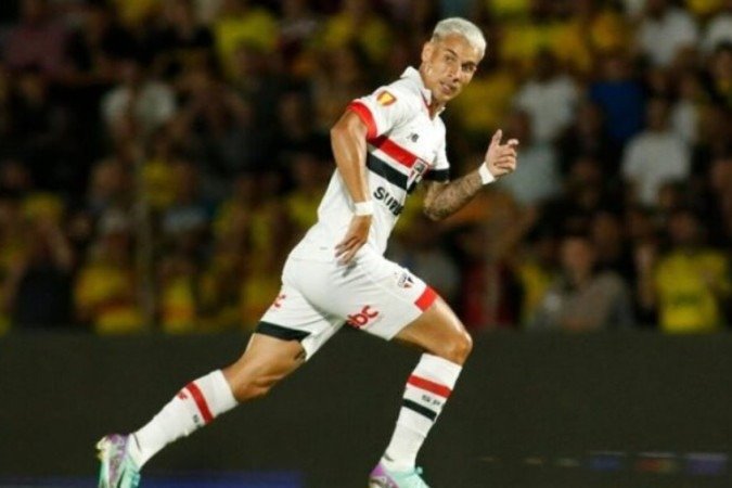 Ferreirinha vê pressão aumentar por primeiro gol - (crédito: Foto: Rubens Chiri e Paulo Pinto/Saopaulofc.net) Ferreirinha vê pressão aumentar por primeiro gol - (crédito: Foto: Rubens Chiri e Paulo Pinto/Saopaulofc.net)