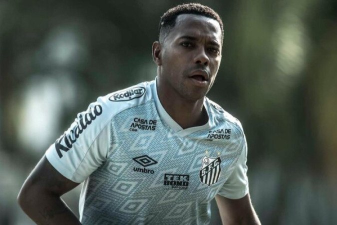 Robinho aguarda definição se poderá cumprir a pena de nove anos no Brasil - Foto: Ivan Storti/Santos FC -  (crédito: - Foto: Ivan Storti/Santos FC)