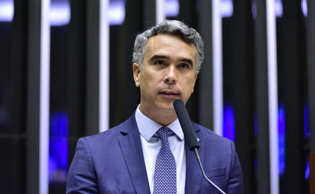 Rafael Brito é empossado presidente da Frente Parlamentar da Educação 