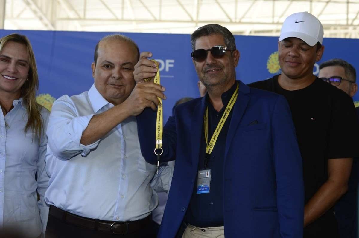 Após reforma, Ibaneis inaugura primeira etapa da rodoviária do Gama e entrega 20 novos ônibus 