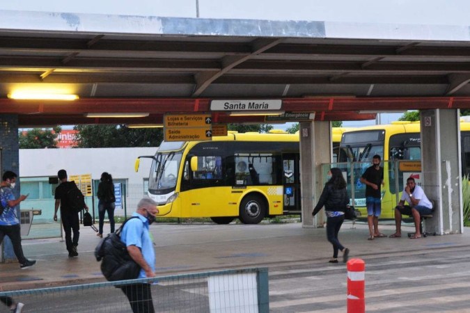 Mais 20 ônibus vão reforçar o atendimento à população. Por conta da nova operação, a linha 0.258 vai ser desativada -  (crédito: Divulgação/Semob)
