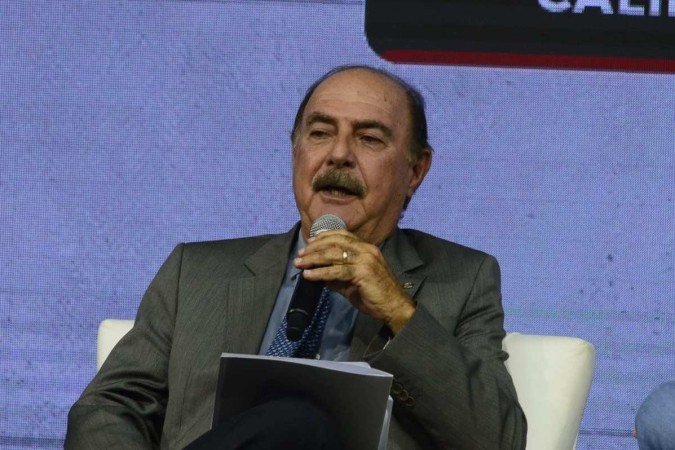 Na avaliação do deputado federal, faltaram ações básicas do governo estadual, municipal e federal para alertar a população a tomar medidas preventivas como por exemplo, não acumular lixo e evitar água parada - (crédito: Marcelo Ferreira/CB/D.A Press ) Na avaliação do deputado federal, faltaram ações básicas do governo estadual, municipal e federal para alertar a população a tomar medidas preventivas como por exemplo, não acumular lixo e evitar água parada - (crédito: Marcelo Ferreira/CB/D.A Press )