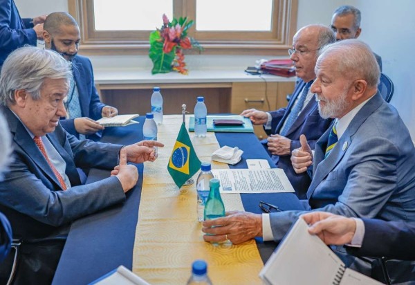 Presidente Lula se reúne com o secretário-geral da ONU, António Guterres, em Kingstown, capital de São Vicente e Granadinas -  (crédito: Ricardo Stuckert/PR)