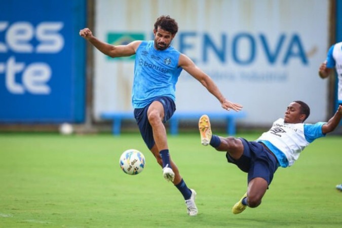 Renato Gaúcho ainda estuda promover mudanças no time titular do Grêmio -  (crédito:  Lucas Uebel/Gremio FBPA)