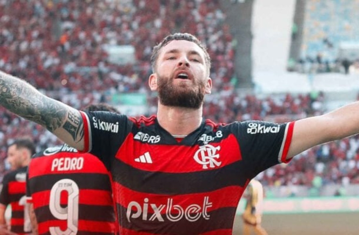 Léo Pereira celebra gol de falta e boa fase: ‘Momento maravilhoso’