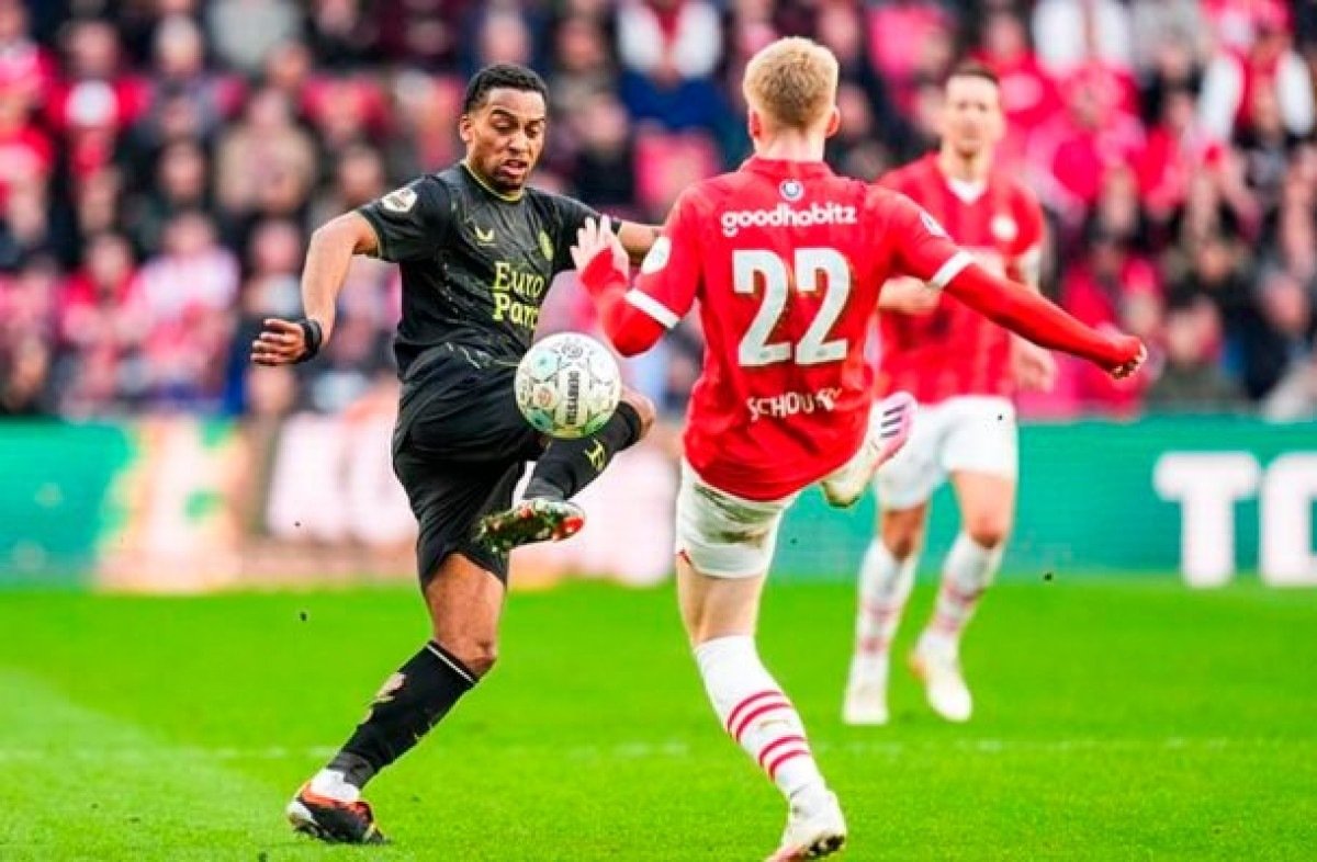 PSV empata com Feyenoord. Está com o título holandês quase nas mãos