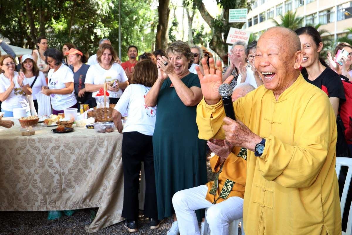 Mestre Woo comemora os 93 anos, entre discípulos e admiradores