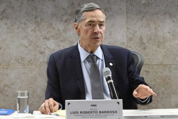  Barroso em uma aula magna na Pontifícia Universidade Católica (PUC), na capital paulista -  (crédito: Carlos Moura/SCO/STF)