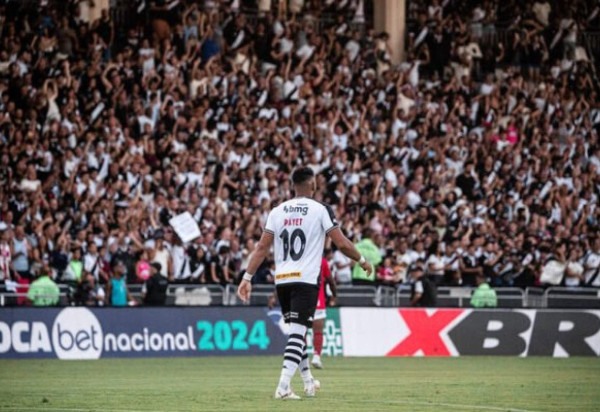 Payet comentou sobre sua forma física e revelou objetivos para a temporada -  (crédito: Foto: Leandro Amorim/Vasco)