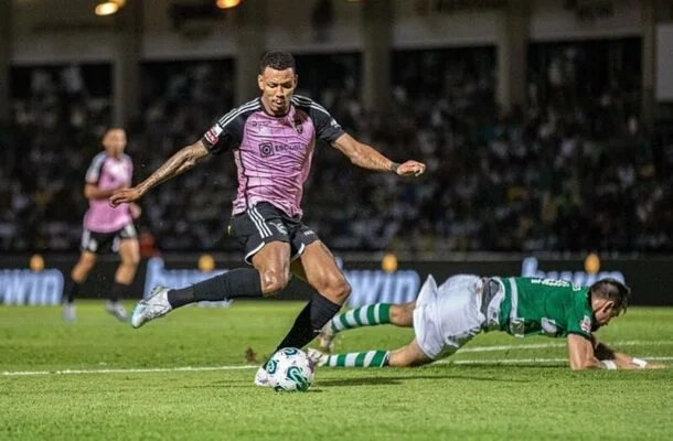 Clayton Silva é o artilheiro do Casa Pia no Português, com oito gols -  (crédito: Foto: Divulgação/Casa Pia)