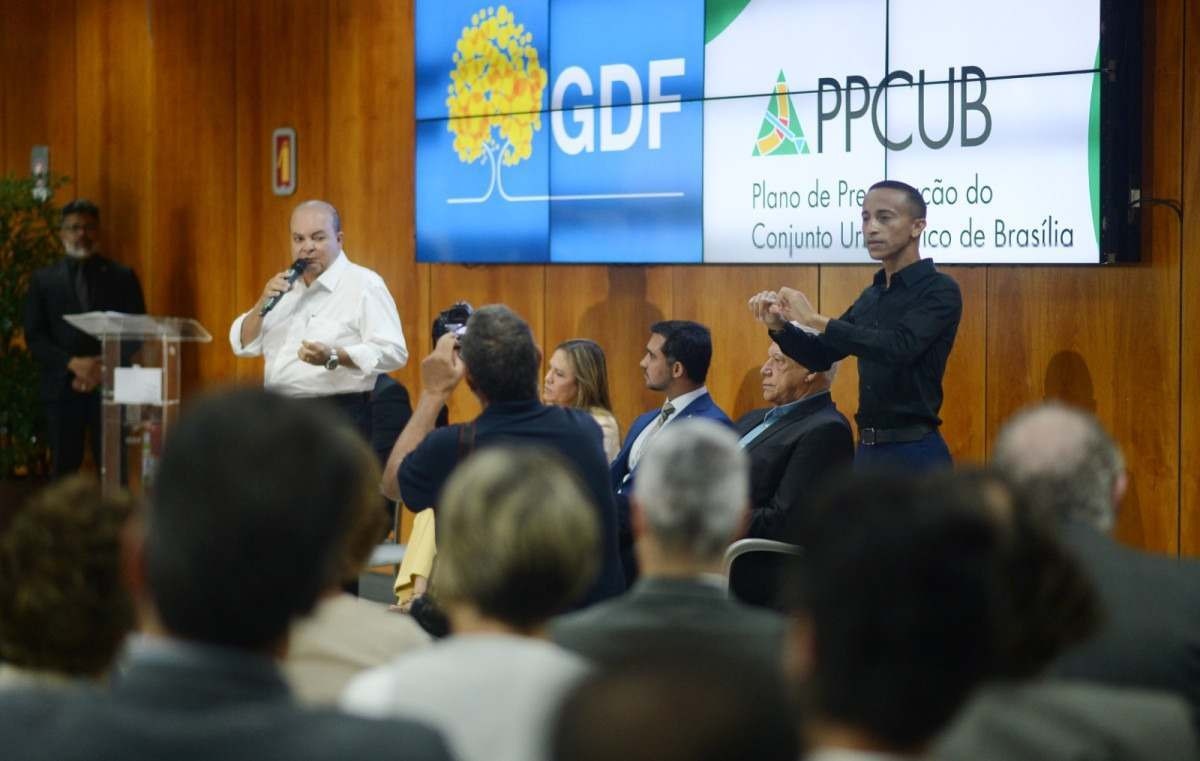 Ibaneis envia plano de preservação urbanístico de Brasília à CLDF