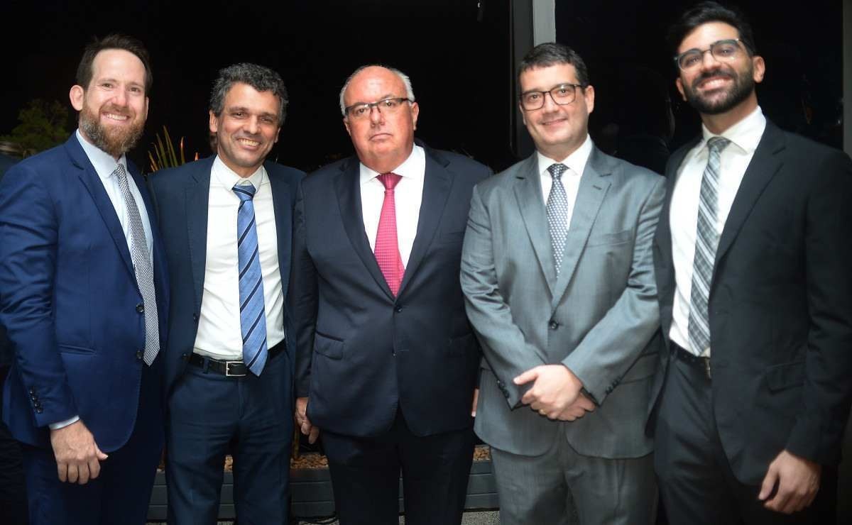  Lançamento do Caderno Direito e Justiça do Correio Braziliense contou com a presença do presidente do Correio, Guilherme Machado, o presidente do Tribunal de Justiça do Distrito Federal e dos Territórios (TJDFT), José Cruz Macedo e outras autoridades do poder judiciário.