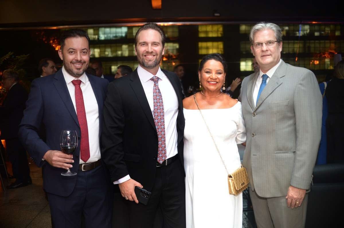  Lançamento do Caderno Direito e Justiça do Correio Braziliense contou com a presença do presidente do Correio, Guilherme Machado, o presidente do Tribunal de Justiça do Distrito Federal e dos Territórios (TJDFT), José Cruz Macedo e outras autoridades do poder judiciário.