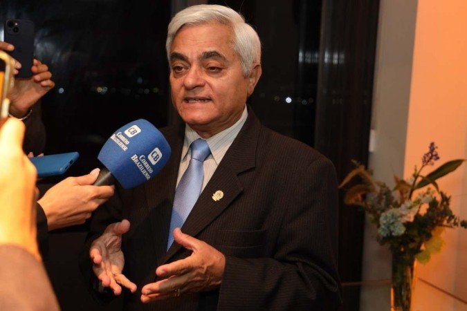 Pinceladas 1 - Presidente do TRE-DF, Roberval Belinati