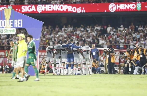 São Paulo disponibilizou a zona mista para Abel conceder coletiva -  (crédito: Foto: Felipe Camin)