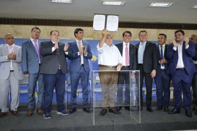 Evento reuniu parlamentares no Palácio do Buriti nesta manhã -  (crédito: Reprodução: Renato Alves/Agência Brasília)