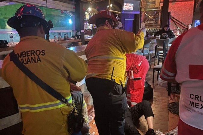 Paramédicos em Tijuana tem visto um número crescente de suspeitas de overdose de fentanil no turno da noite -  (crédito: BBC)