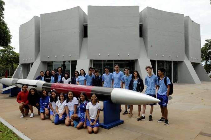 Estudantes da Escola Nova Aquarela, de Valparaíso (GO), visitam Planetário de Brasília Luiz Cruls -  (crédito:  <<<>>>                              )