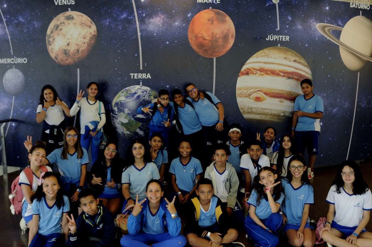 Estudantes da Escola Nova Aquarela, de Valparaíso (GO), visitam Planetário de Brasília Luiz Cruls