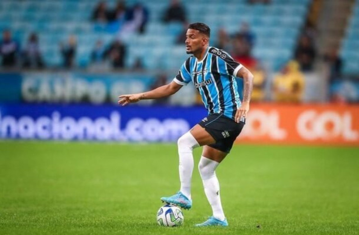 Com lesão de Reinaldo, Mayk deve ser titular no Grêmio