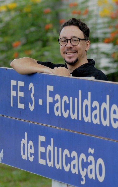  06/03/2024 Crédito: Carlos Vieira CB/DA Press. Brasília DF. Cidades. Plano de carreira e jornada de trabalho reduzida para educadores da rede pública. Leonardo Bezerra, professor da Faculdade de Educação da UnB.