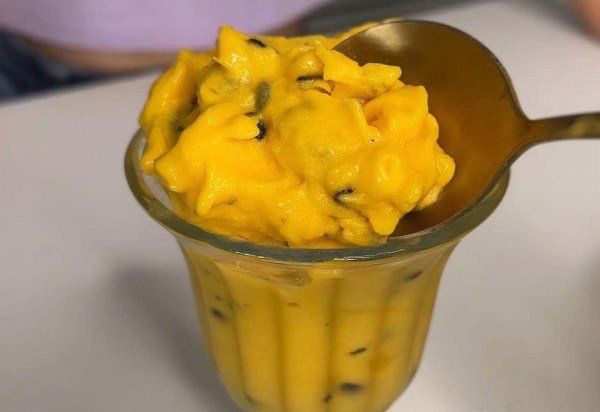 Receita de sorvete vegana de manga e maracujá. Receita de sorvete vegano de manga e maracujá.