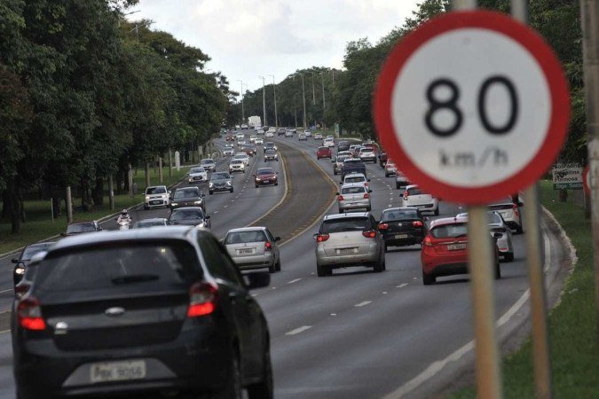 A Vara de Meio Ambiente, Desenvolvimento Urbano e Fundiário retoma a audiência judicial pública sobre a proposta de redução da velocidade no Eixão - (crédito: Minervino Júnior/CB/D.A.Press) A Vara de Meio Ambiente, Desenvolvimento Urbano e Fundiário retoma a audiência judicial pública sobre a proposta de redução da velocidade no Eixão - (crédito: Minervino Júnior/CB/D.A.Press)