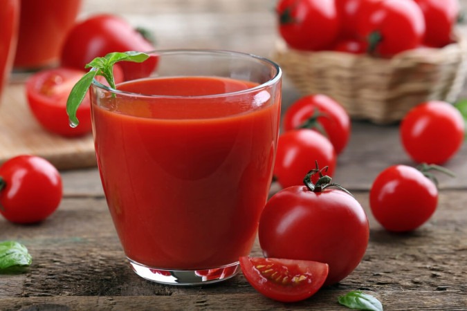 Suco de tomate (Imagem: Africa Studio| Shutterstock) -  (crédito: EdiCase - Culinaria -> Diversão e Arte)