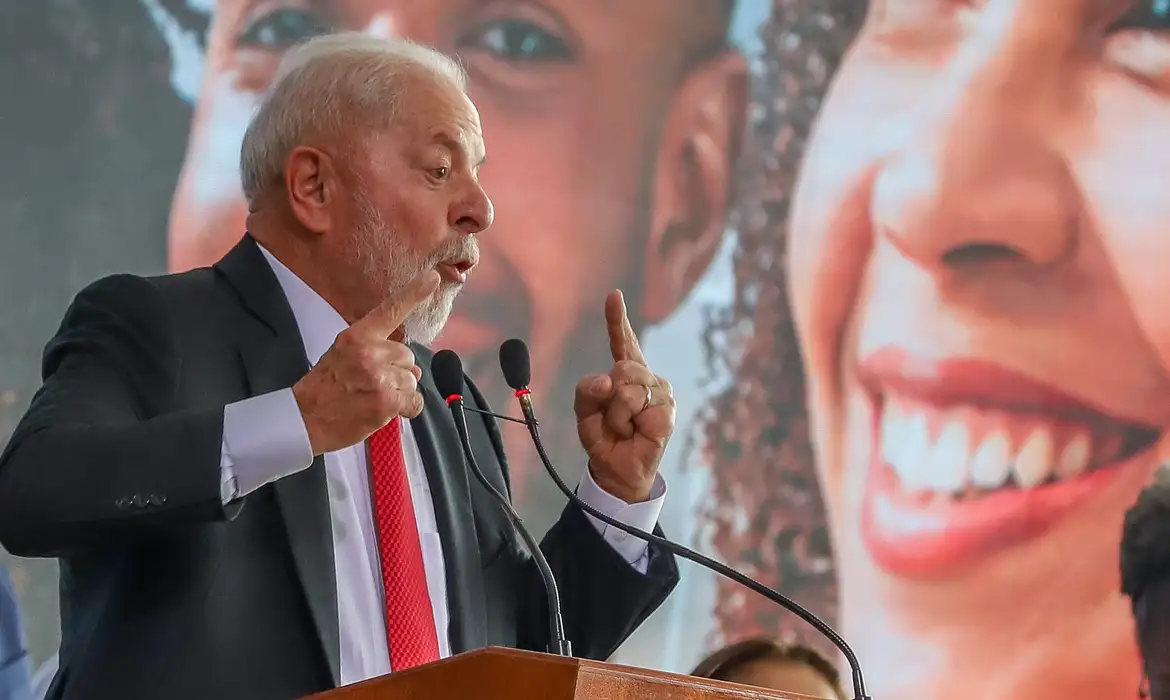 Lula anuncia obras do PAC Seleções com R$ 23 bilhões em investimentos -  (crédito: EBC)