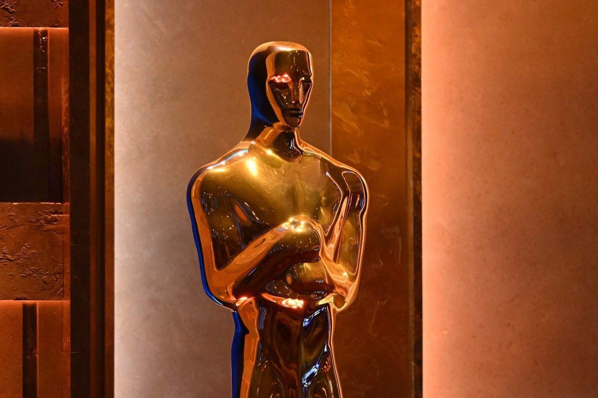  (FILES) An Oscar statue is seen during the Academy of Motion Picture Arts and Sciences 14th Annual Governors Awards at the Ray Dolby Ballroom in Los Angeles on January 9, 2024. From dramas about the atomic bomb and Auschwitz, to comedies about dolls and sex-mad reanimated corpses, this Sundays Oscars best picture lineup is the most varied in years. Here are the ten movies from 2023 that will go head-to-head for Hollywoods most prestigious prize: American Fiction, Anatomy of a Fall, Barbie, The Holdovers, Killers of the Flower Moon, Maestro, Oppenheimer, Past Lives, Poor Things, The Zone of Interest. (Photo by Robyn BECK / AFP)       