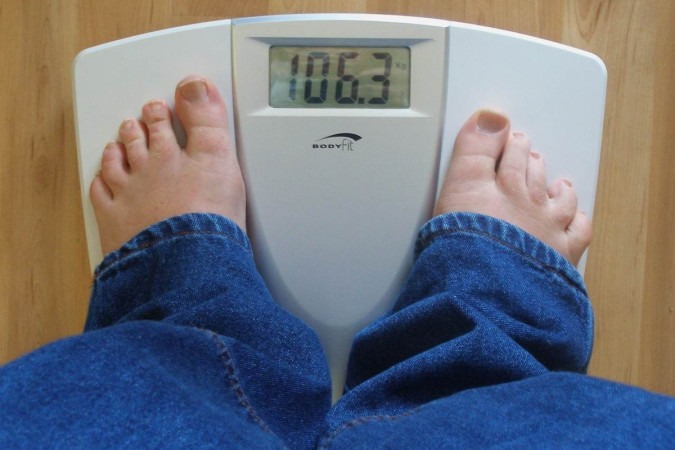 Paciente obeso verifica redução de massa corpórea na balança -  (crédito: Dennis Sylvester Hurd/Divulgação )