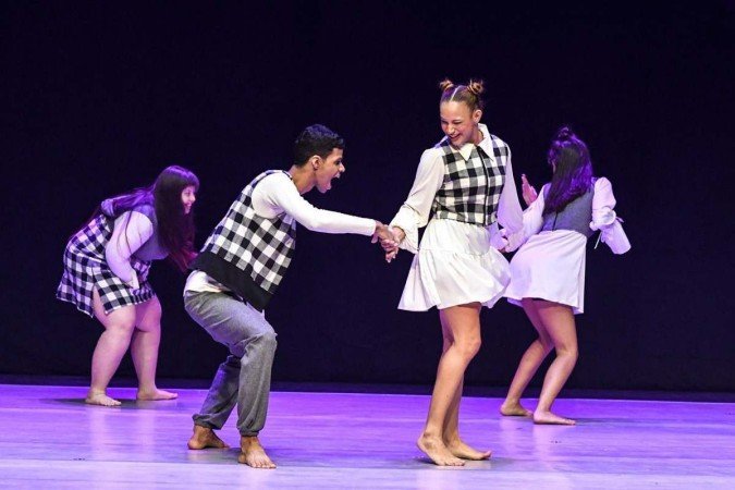 'Carinhosamente, Juntos', 
da Quasar