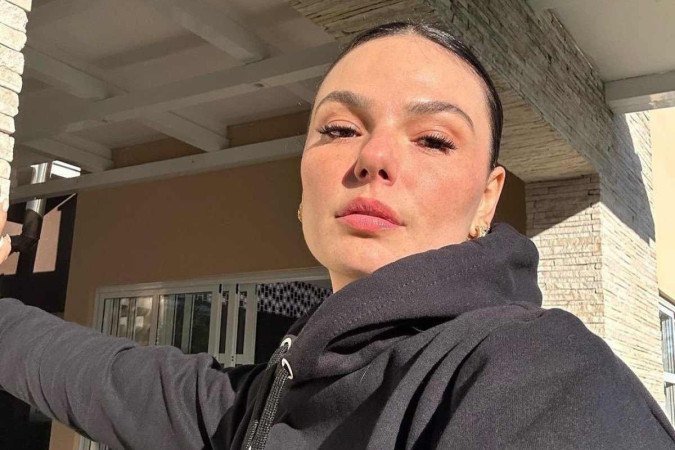 A atriz Isis Valverde revela trauma após acidente de carro - (crédito: Reprodução/ Instagram/ Isis Valverde) A atriz Isis Valverde revela trauma após acidente de carro - (crédito: Reprodução/ Instagram/ Isis Valverde)