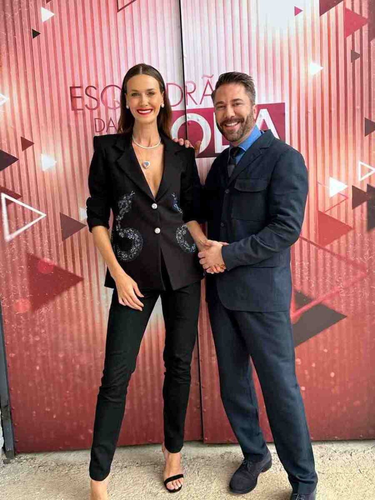 Lucas Anderi e Renata Kuerten, apresentadores da nova temporada do 'Esquadrão da moda'