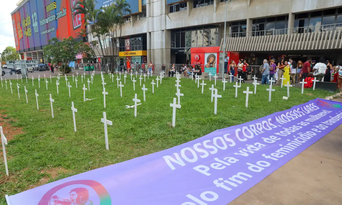 Manifestação em Brasília pelo Dia da Mulher alerta para violências -  (crédito: EBC)