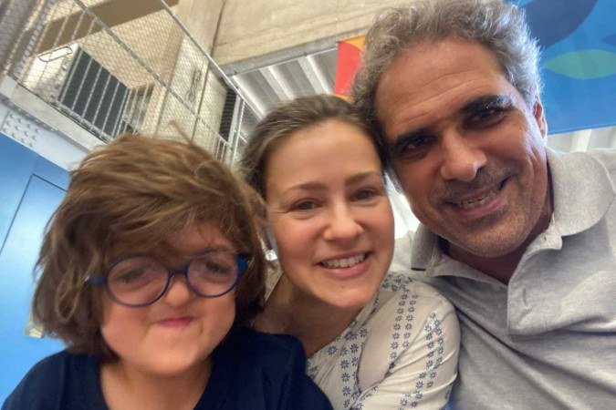 Natália Jereissati e o marido, Igor Cunha, com João, de 6 anos, que nasceu com a síndrome de Apert - (crédito: Arquivo pessoal) Natália Jereissati e o marido, Igor Cunha, com João, de 6 anos, que nasceu com a síndrome de Apert - (crédito: Arquivo pessoal)