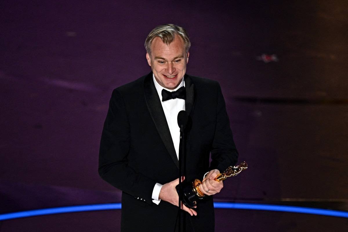 Christopher Nolan vence o Oscar de Melhor direção por 'Oppenheimer'