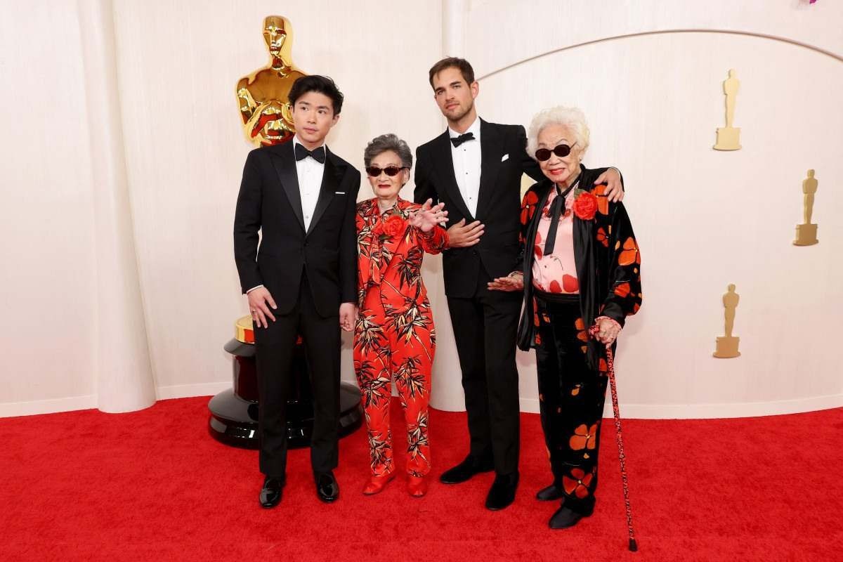  HOLLYWOOD, CALIFORNIA - MARCH 10: (L-R) Sean Wang, Chang Li Hua, Sam Davis and Yi Yan Fuei attend the 96th Annual Academy Awards on March 10, 2024 in Hollywood, California.   Mike Coppola/Getty Images/AFP (Photo by Mike Coppola / GETTY IMAGES NORTH AMERICA / Getty Images via AFP)       