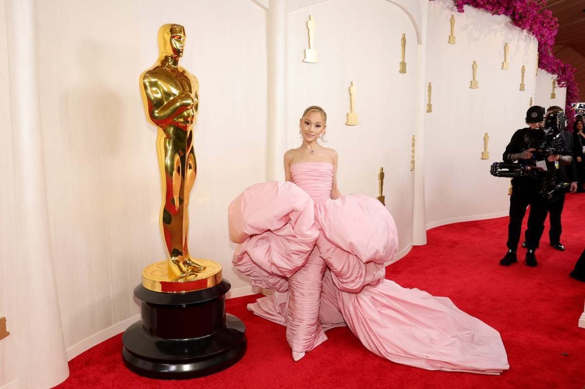  HOLLYWOOD, CALIFORNIA - MARCH 10: Ariana Grande attends the 96th Annual Academy Awards on March 10, 2024 in Hollywood, California.   Arturo Holmes/Getty Images/AFP (Photo by Arturo Holmes / GETTY IMAGES NORTH AMERICA / Getty Images via AFP)       