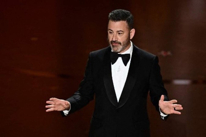 O apresentador Jimmy Kimmel no Oscar -  (crédito: Patrick T. Fallon / AFP)