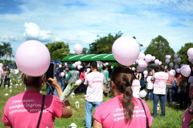  10/03/2024 Credito: Ed Alves/CB/DA.Press. Cidades. Velório e Enterro de Vera Lúcia, coordenadora da Rede Feminina de Combate ao Câncer do DF.
