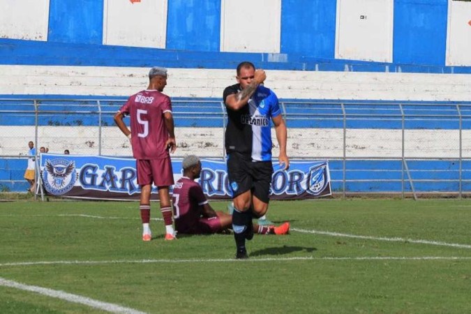 O Capital goleou o rebaixado Santa Maria por 7 x 1, no Estádio JK, no Paranoá, e confirmou o primeiro lugar na primeira fase do Candangão -  (crédito: Gustavo Roquete/Capital FC)