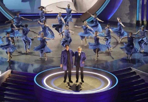  2024. Divirta se Mais. Andrea Bocelli e o filho no Oscar 