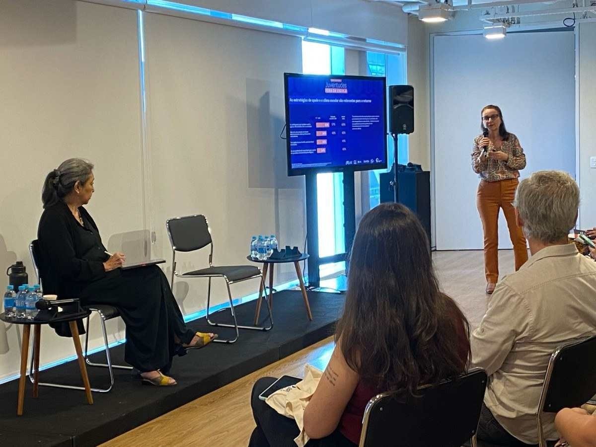 As pesquisadoras Rosalina Soares, assessora de pesquisa e avaliação da Fundação Roberto Marinho, e Ana Inoue, superintendente do Itaú Educação e Trabalho, apresentam os resultados do estudo