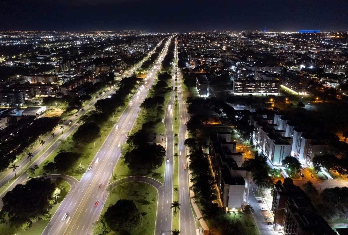 Neoenergia apoia CEB na iluminação de Brasília