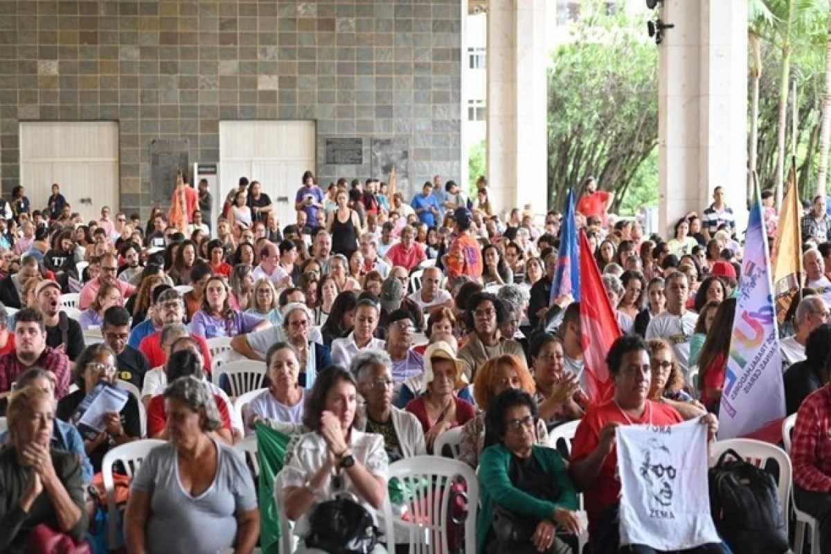 Professores da rede estadual de MG iniciam greve nesta quarta (13/3)